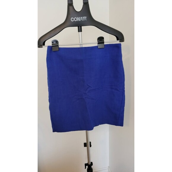 Dresses & Skirts - Banana Republic skirt size 2